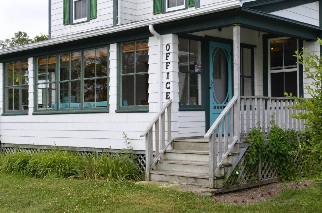 Still Point Lodge Deep Brook Exterior foto