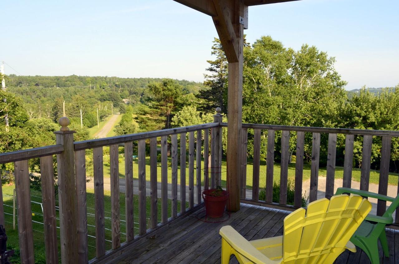 Still Point Lodge Deep Brook Exterior foto